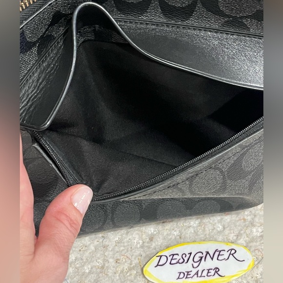 COACH Pouch In Signature Canvas Black And Gray # 29508 - Picture 10 of 11